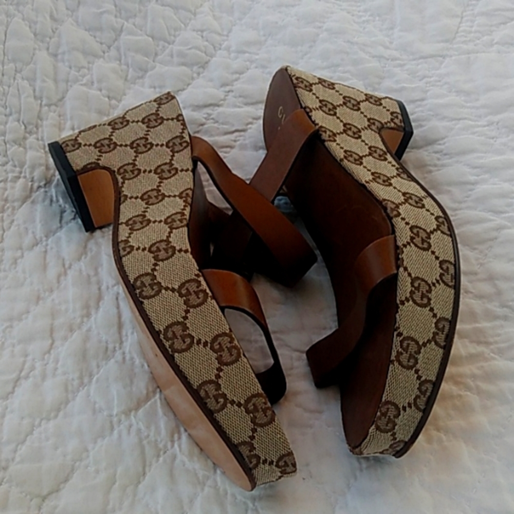 Vintage Gucci Platform 👡